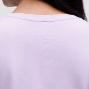 Lululemon Women’s Light Lavender Short Sleeve T-Shirt Size 2XL